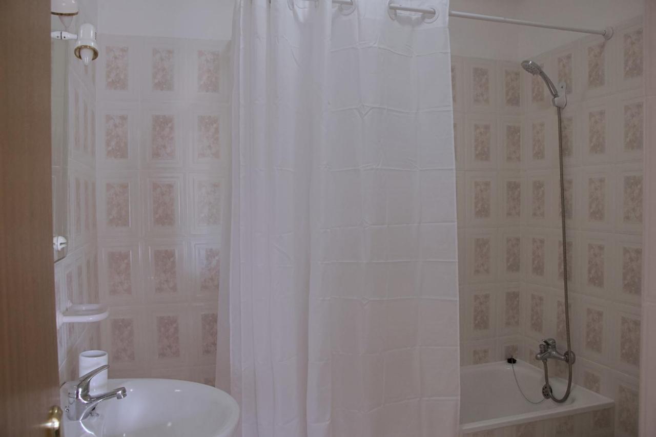 Ivone Madeira Guest House Funchal  Bagian luar foto